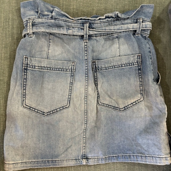 Free People Splendor in the Grass Light Vintage Wash High Waisted Denim Skirt 6 - Picture 4 of 8
